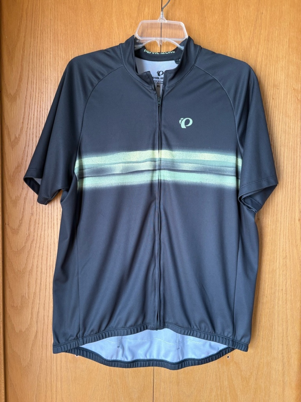 Pearl Izumi Men’s Classic Jersey Designed for Cycling